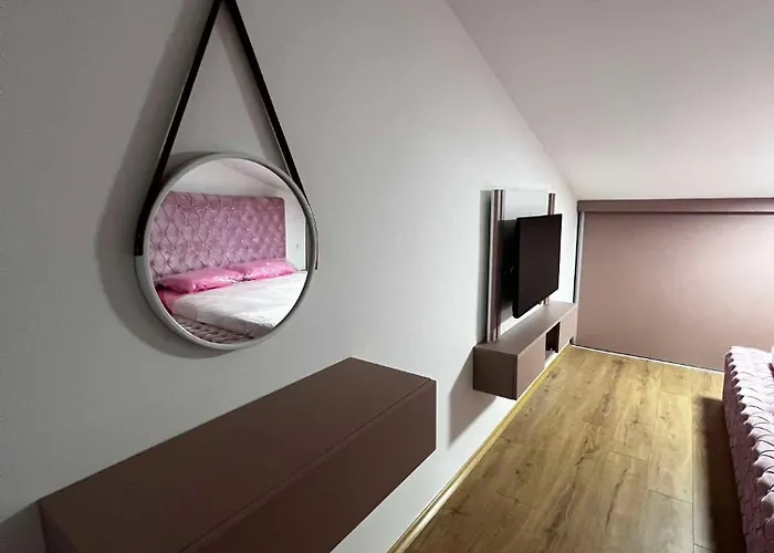 Luxury Onyx Apartment